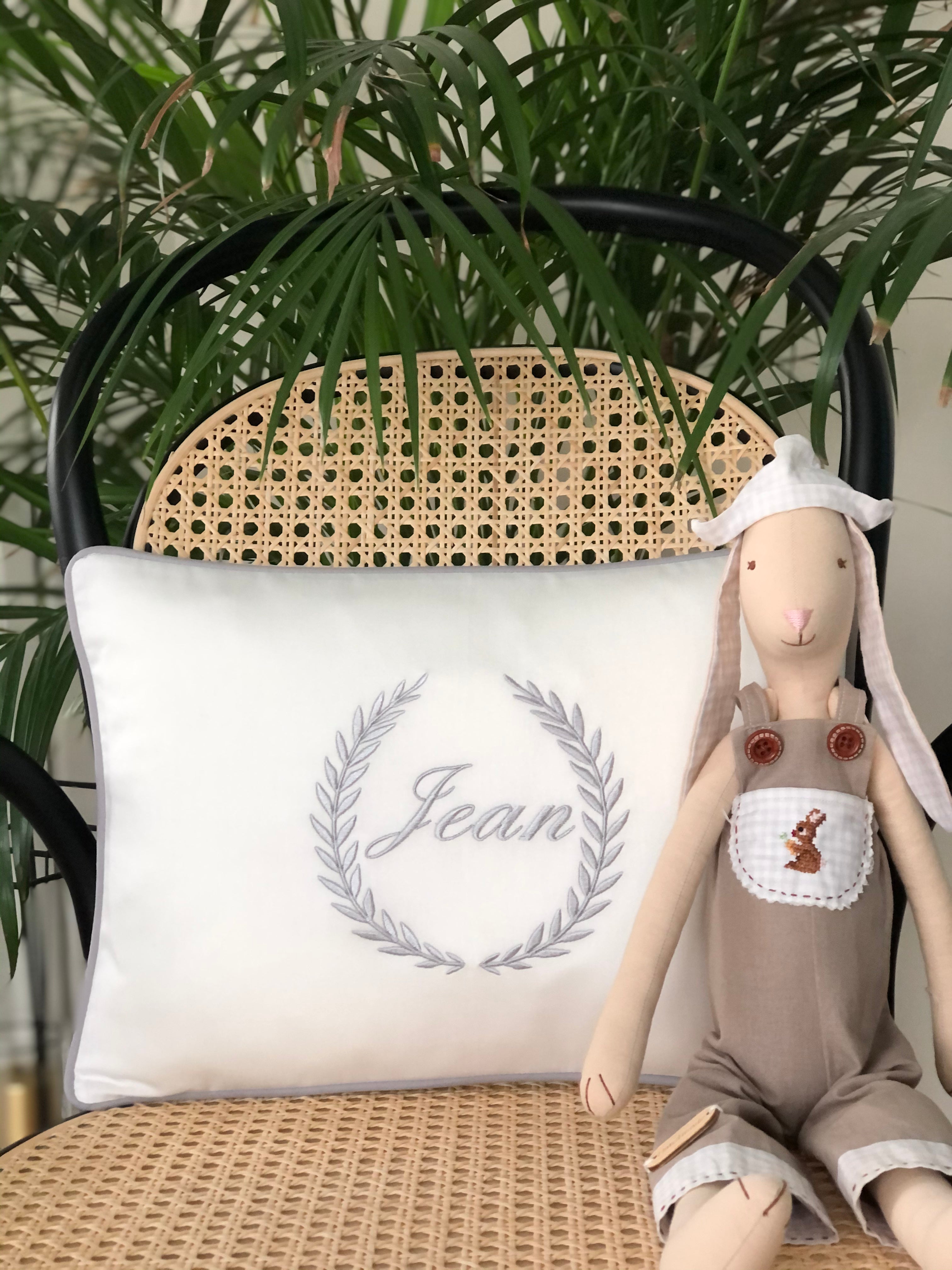 Wreath Pattern Decorative Baby Pillow