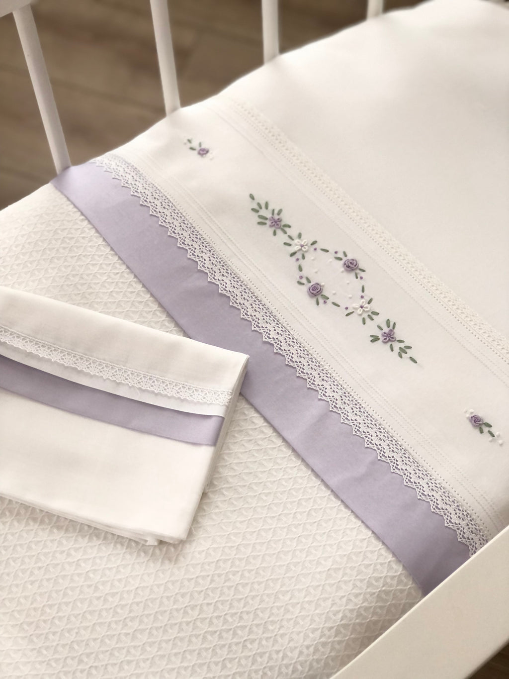 Lily Lila İşlemeli Pike Takımı