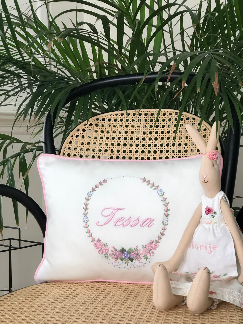 Ortanca Model Dekoratif Bebek Yastığı