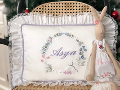 Kelebek Rüyası Dekoratif Bebek Yastığı – Pamuk Saten