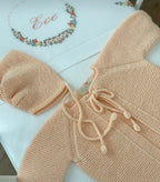 Önden Bağlamalı El Örgüsü Bebek Hırka Şapka Seti