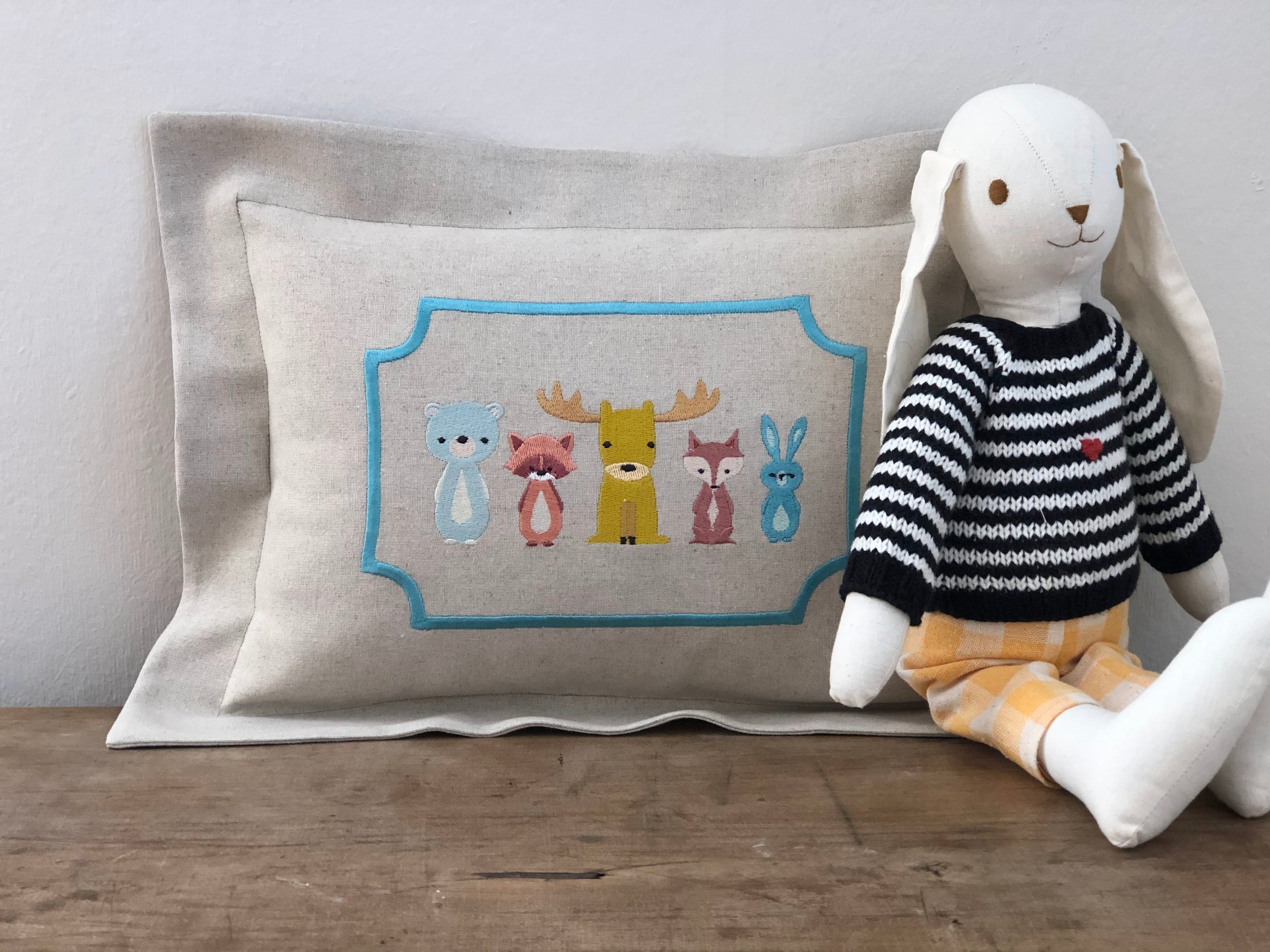 Animal Model Linen Decorative Baby Pillow