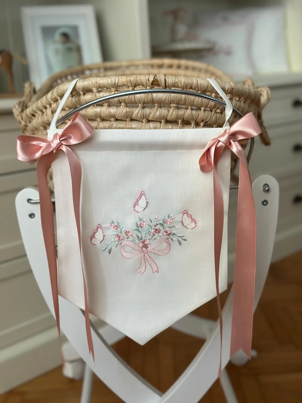 Kişiye Özel İsimli Keten Banner / Kapı Süsü Kelebek