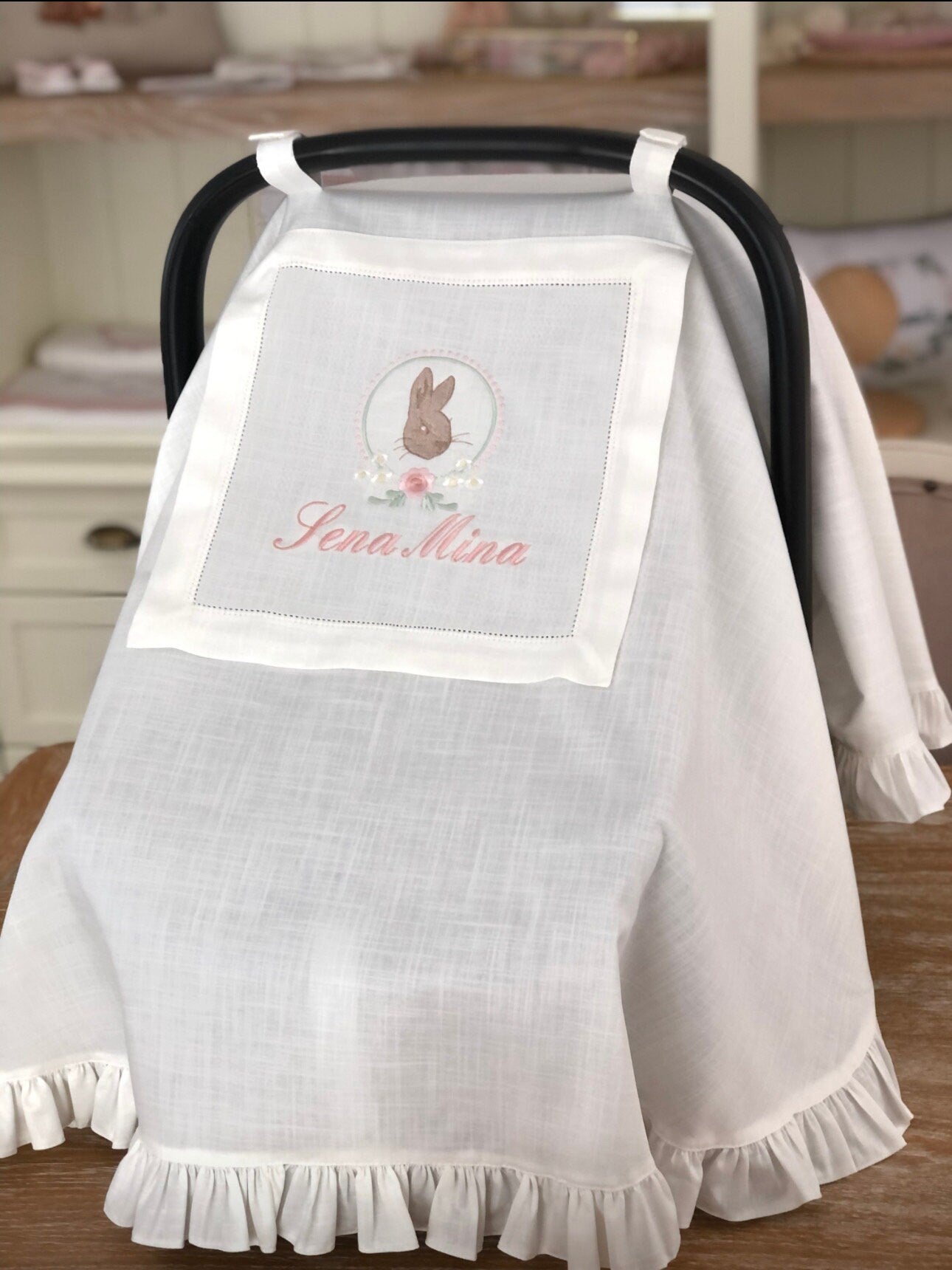 Tavşan Peter Rabbit İşlemeli Keten Puset Örtüsü