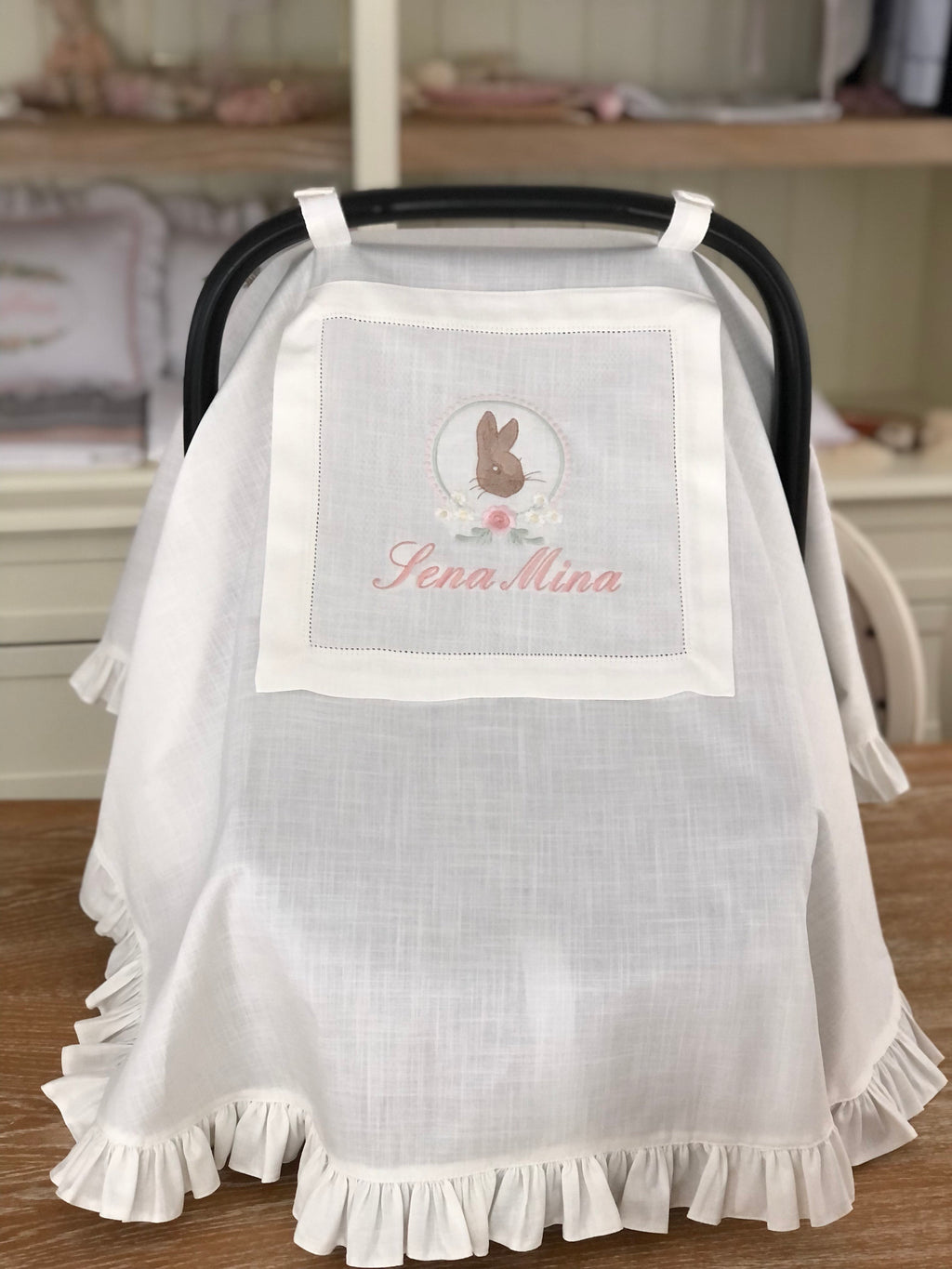 Tavşan Peter Rabbit İşlemeli Keten Puset Örtüsü