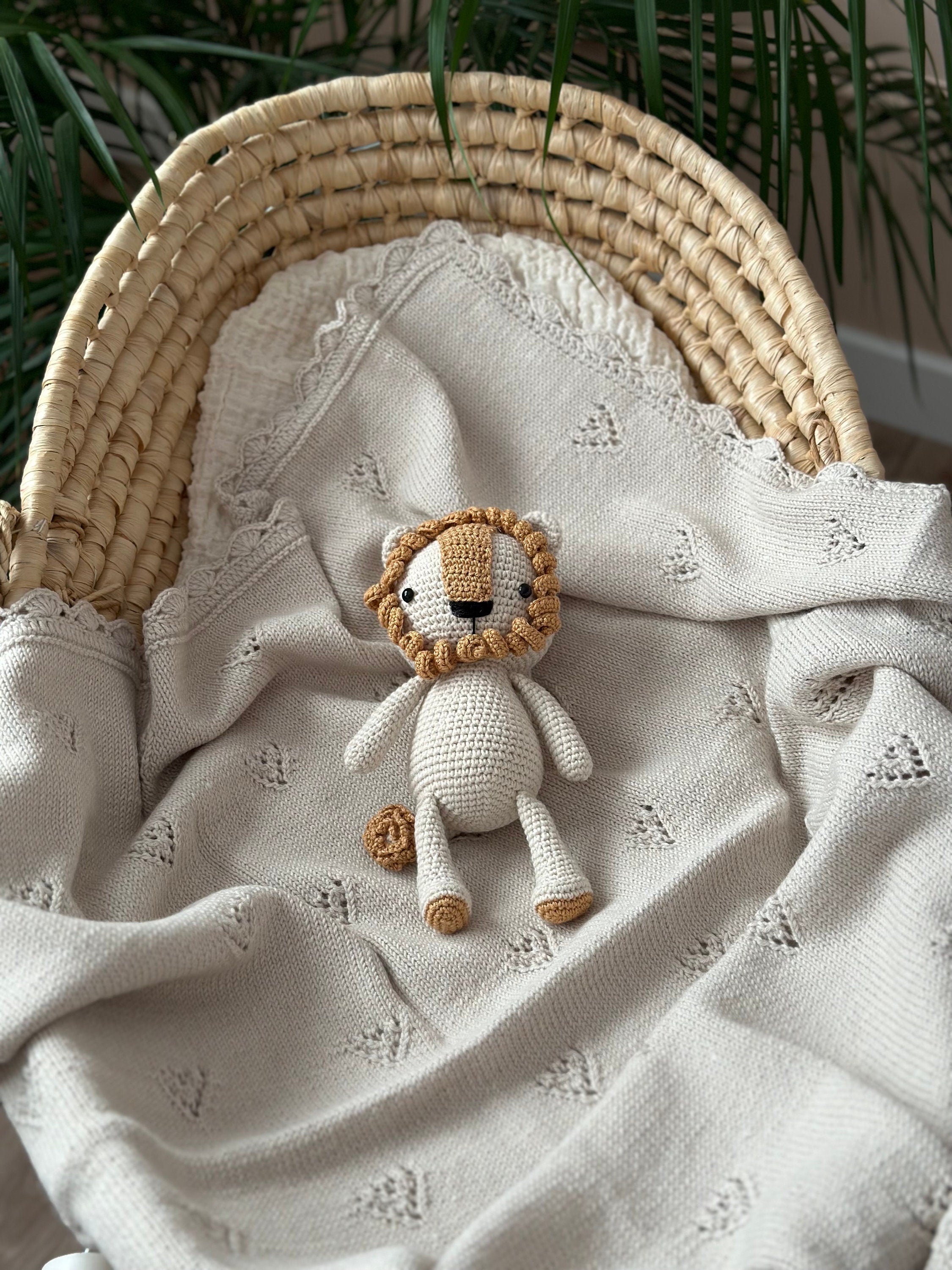 El Örgüsü Bej Bebek Battaniyesi