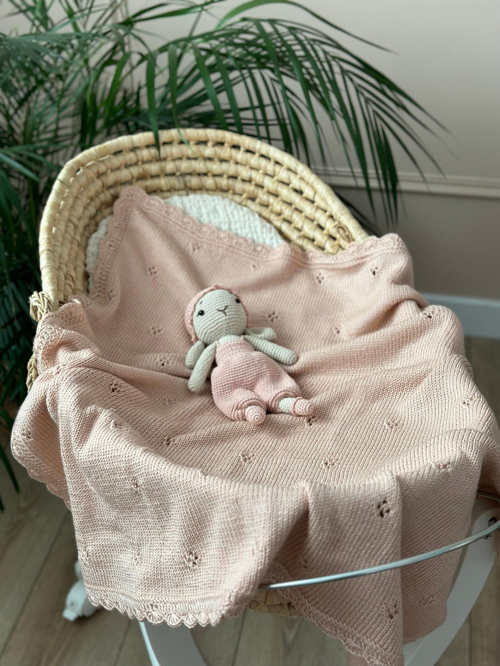 El Örgüsü Gül Kurusu Bebek Battaniyesi