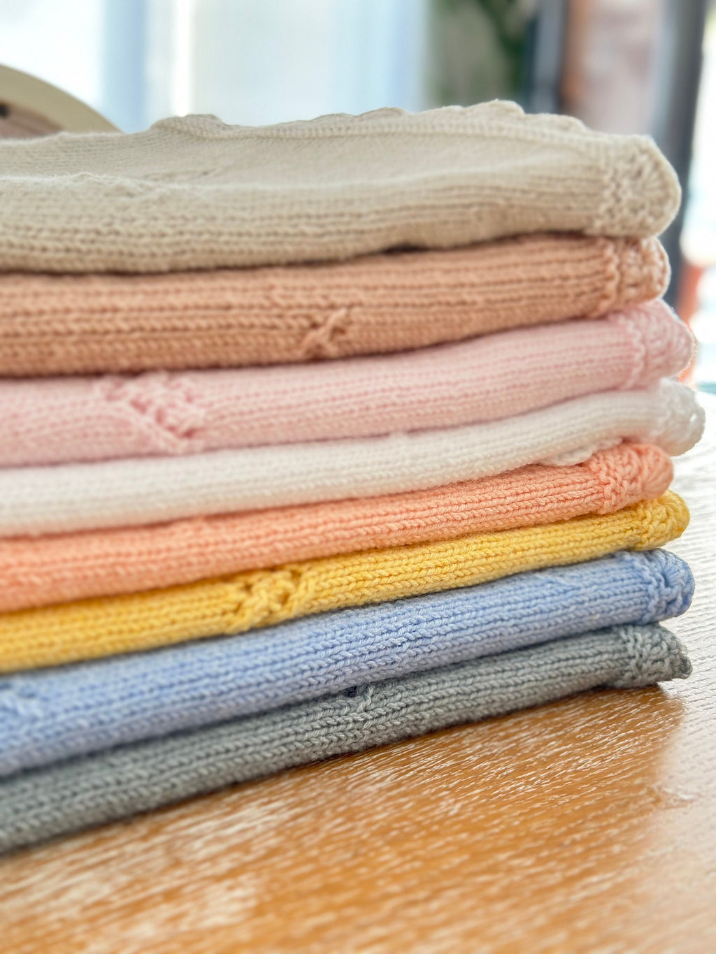 El Örgüsü Bej Bebek Battaniyesi