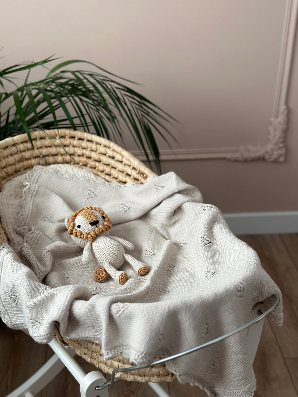 El Örgüsü Bej Bebek Battaniyesi