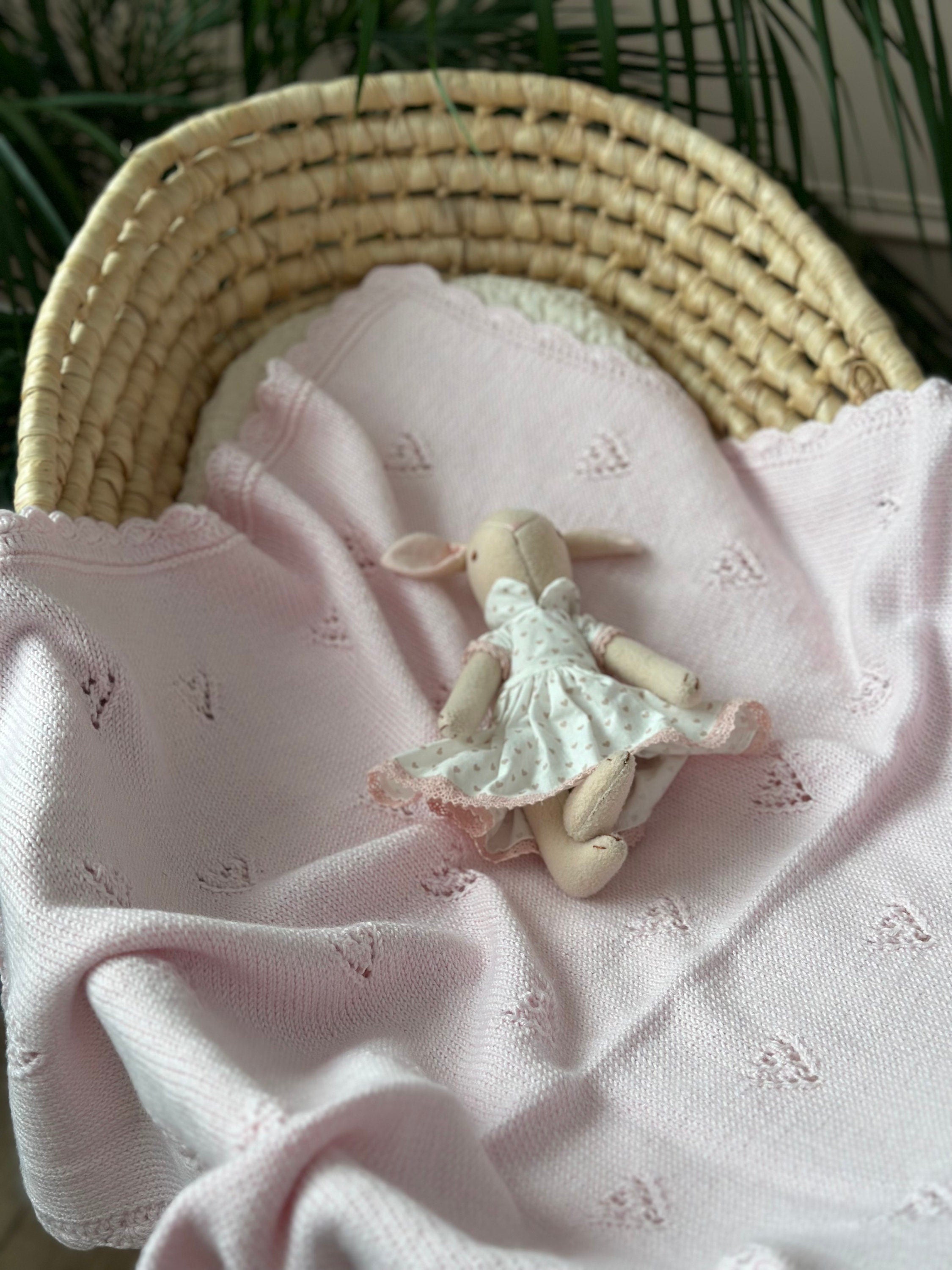 El Örgüsü Pembe Bebek Battaniyesi