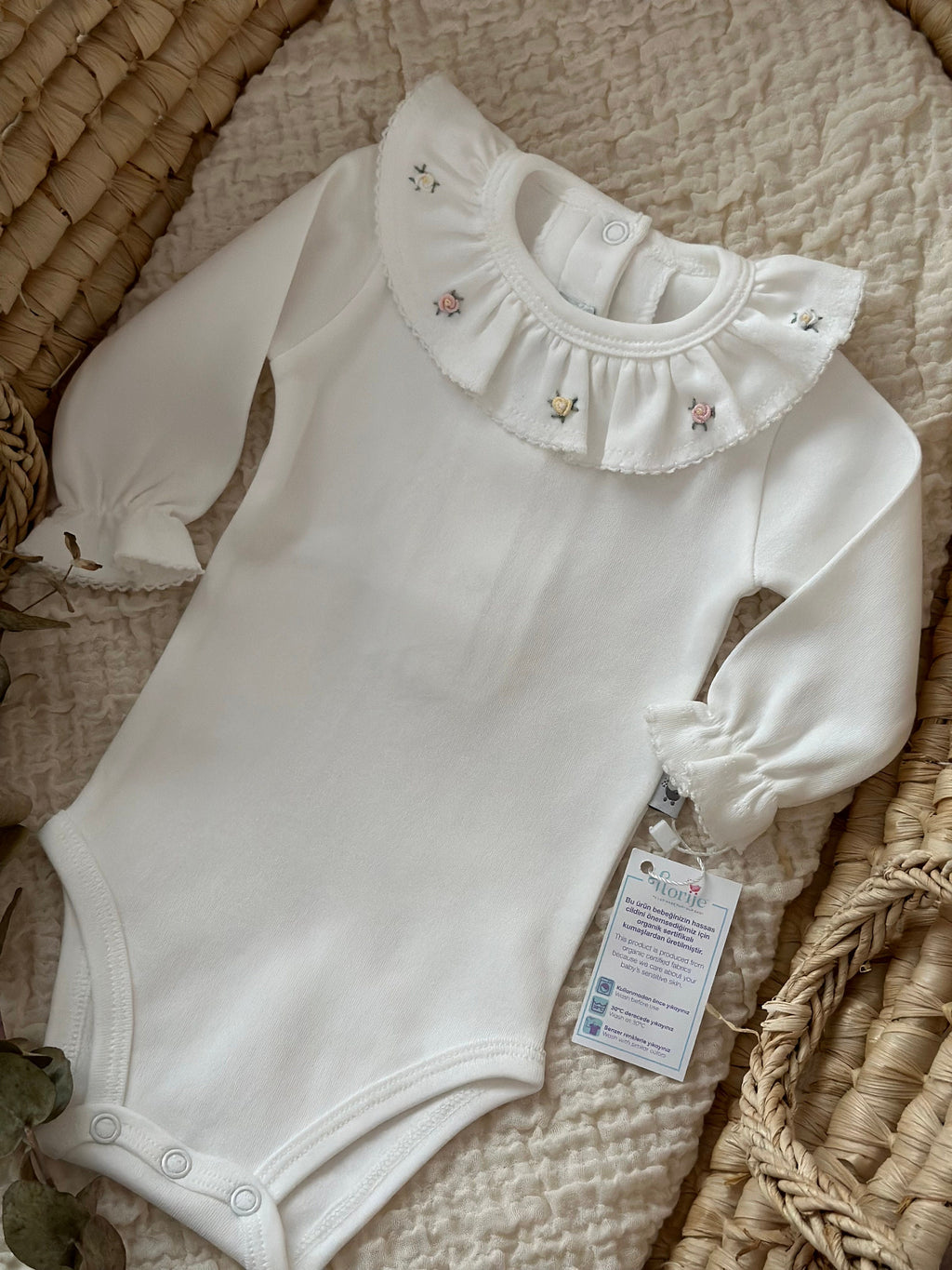 Kız Bebek Rokoko Çiçek İşlemeli Fırfırlı Yaka Uzun Kollu Body Pembe