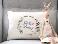 Kelebek Rüyası Dekoratif Bebek Yastığı – Pamuk Saten