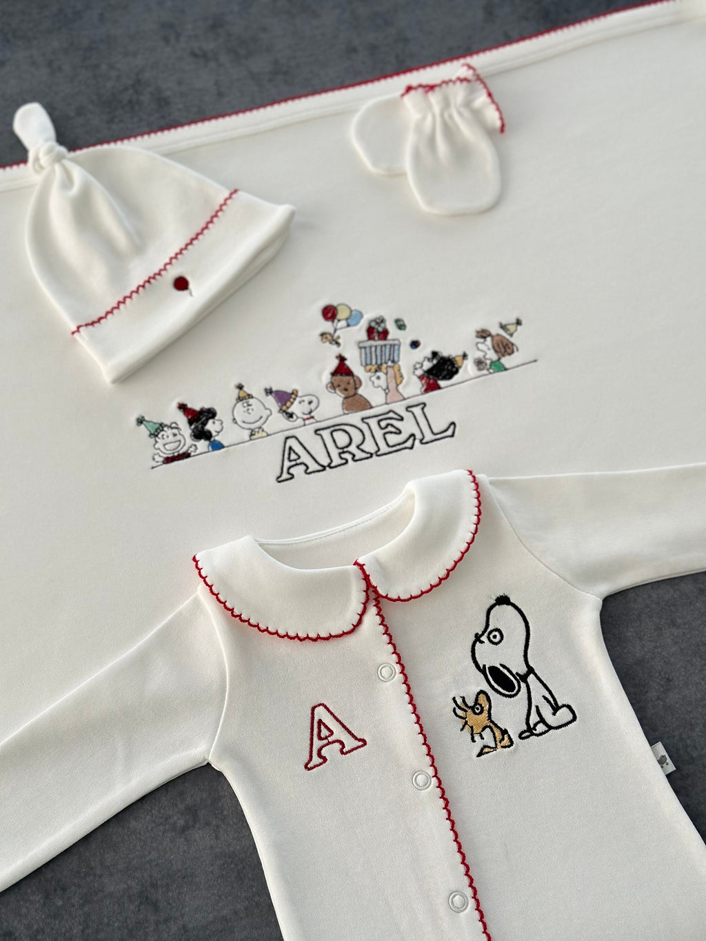 Snoopy Nakışlı Organik Yenidoğan Seti