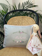 Atlas Serisi Pembe İşlemeli Dekoratif Bebek Yastığı – Pamuk Saten