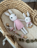 Amigurumi Beyaz Tavşan Model Bebek Seti – 3 Parça