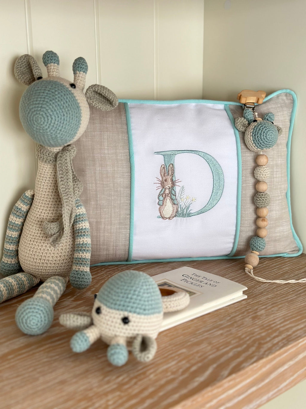 Amigurumi Zürafa Model Bebek Seti – 3 Parça Mint&Bej