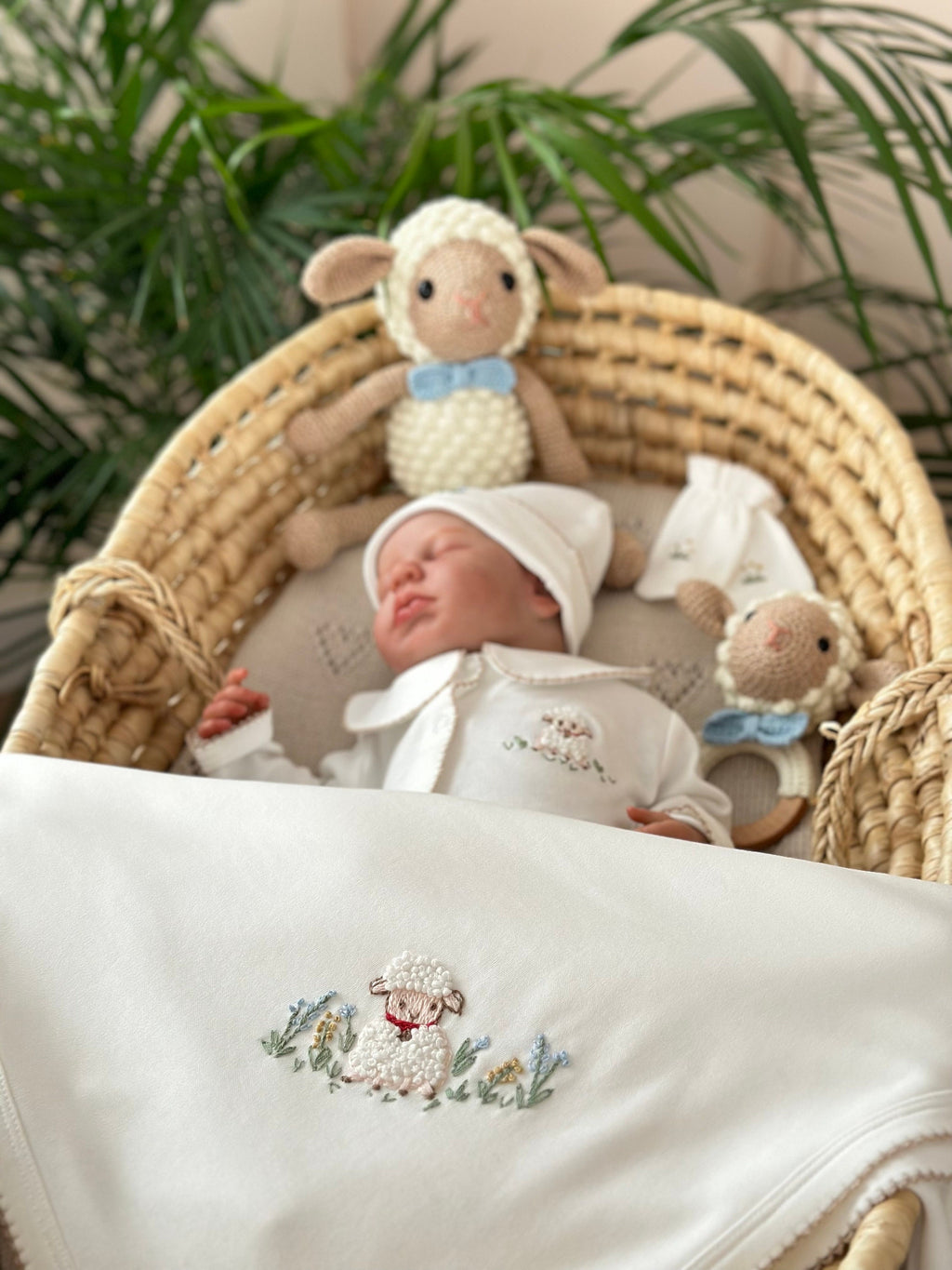 Amigurumi Kuzu Model Bebek Seti – 3 Parça