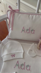 Fiyonklu Harfler Bebek Hastane Çıkış Seti